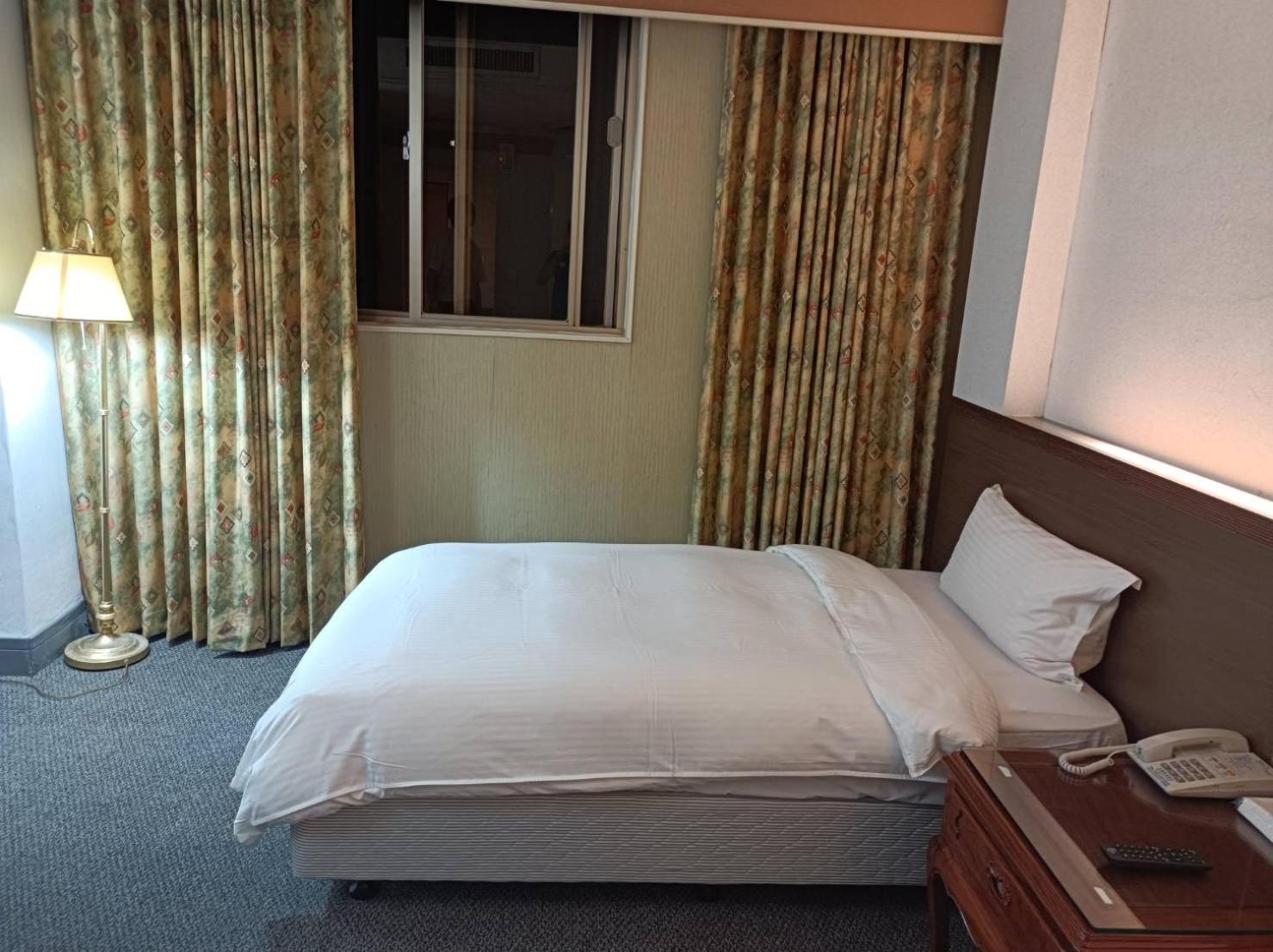 Duke Business Hotel Taoyuan Eksteriør bilde