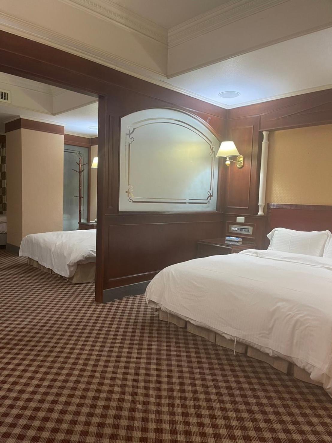 Duke Business Hotel Taoyuan Eksteriør bilde